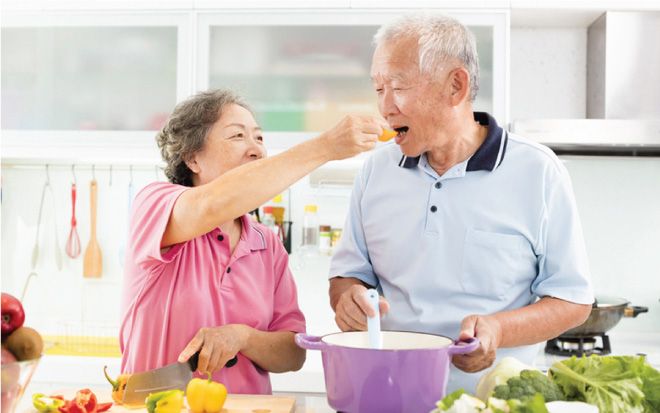 ** Thông tin thực phẩm hữu ích cho người già yếu - Hướng dẫn lựa chọn và chế biến thức ăn cho người già yếu