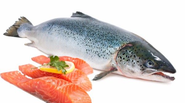 Ưu điểm và hại của ăn cá hồi sống