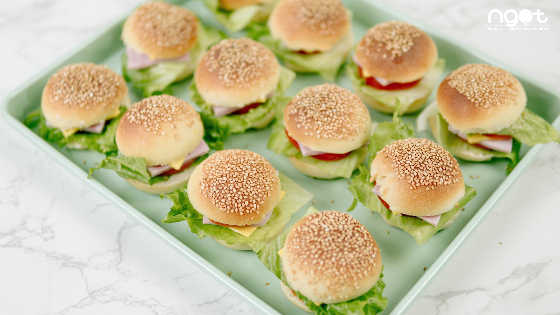 Cách làm hamburger mini ngon tuyệt đỉnh