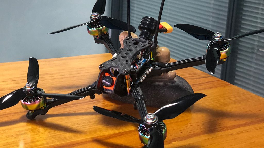 Tìm Hiểu FPV Là Gì Và Cách Hoạt Động Của Nó