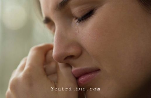 Tìm hiểu thông tin về nước mắt giàn giụa - Ý nghĩa và tác dụng của nó