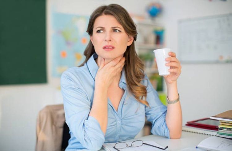 Tại sao uống kháng sinh lại gây mệt và làm thế nào để giảm tác dụng phụ?